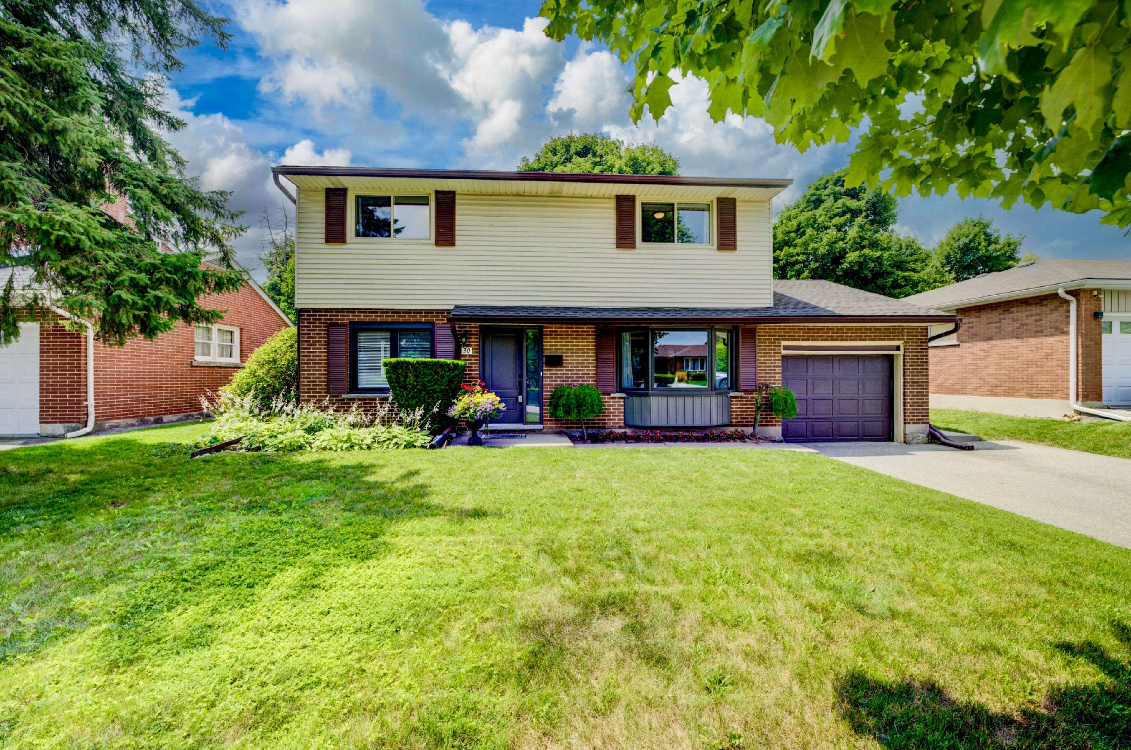 Cambridge, ON N1R 5M4,30 Taylor AVE
