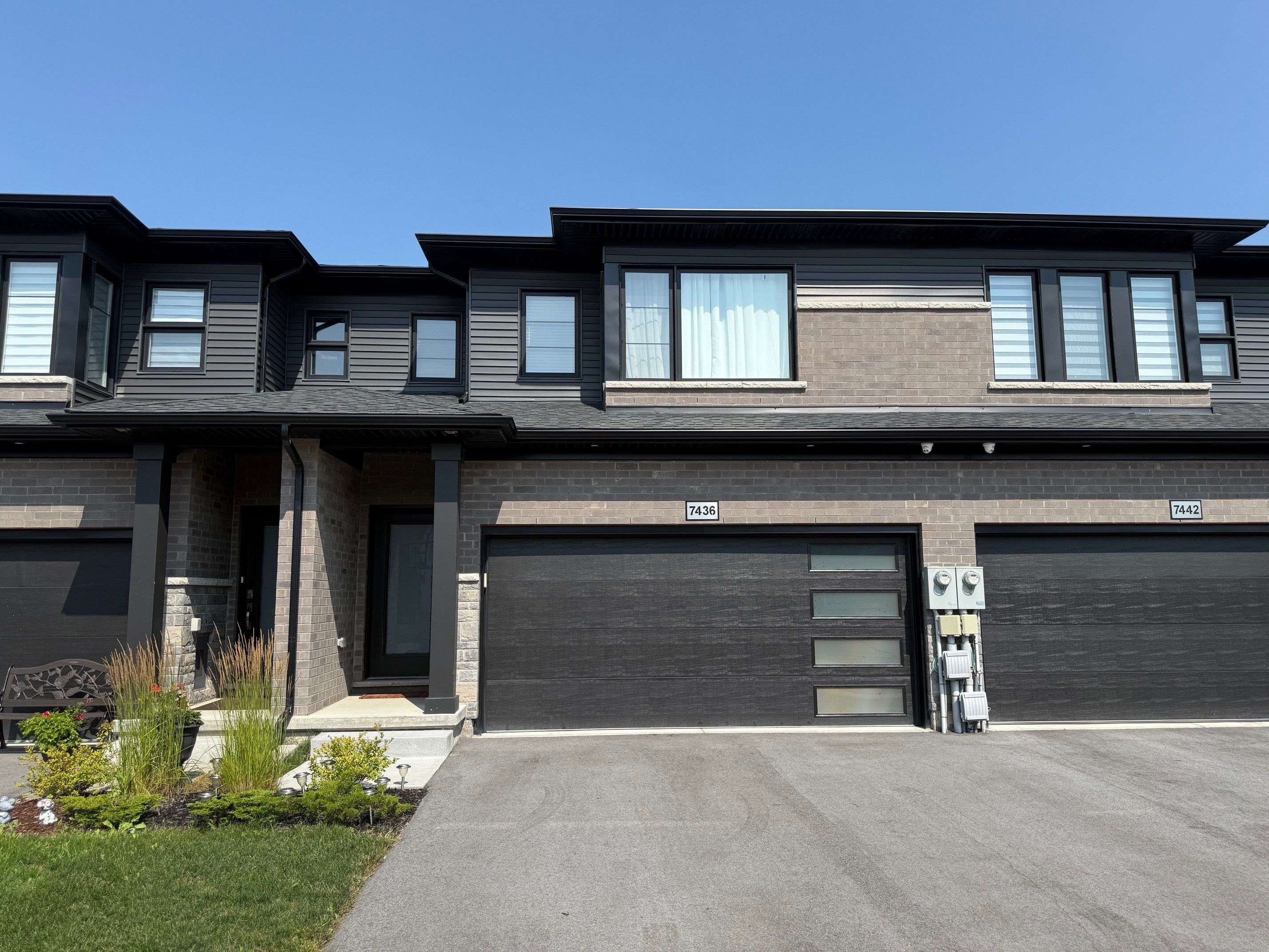 Niagara Falls, ON L2H 3T3,7436 Matteo DR