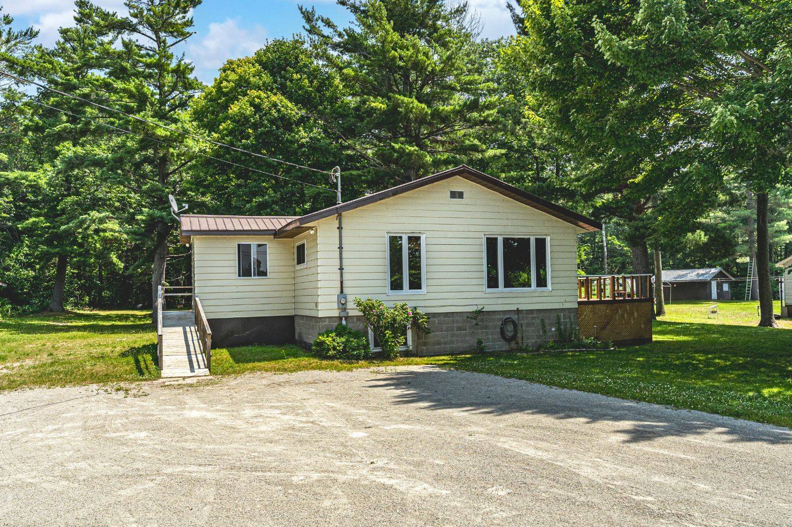 332 Baxter Loop RD, Georgian Bay, ON L0K 1S0