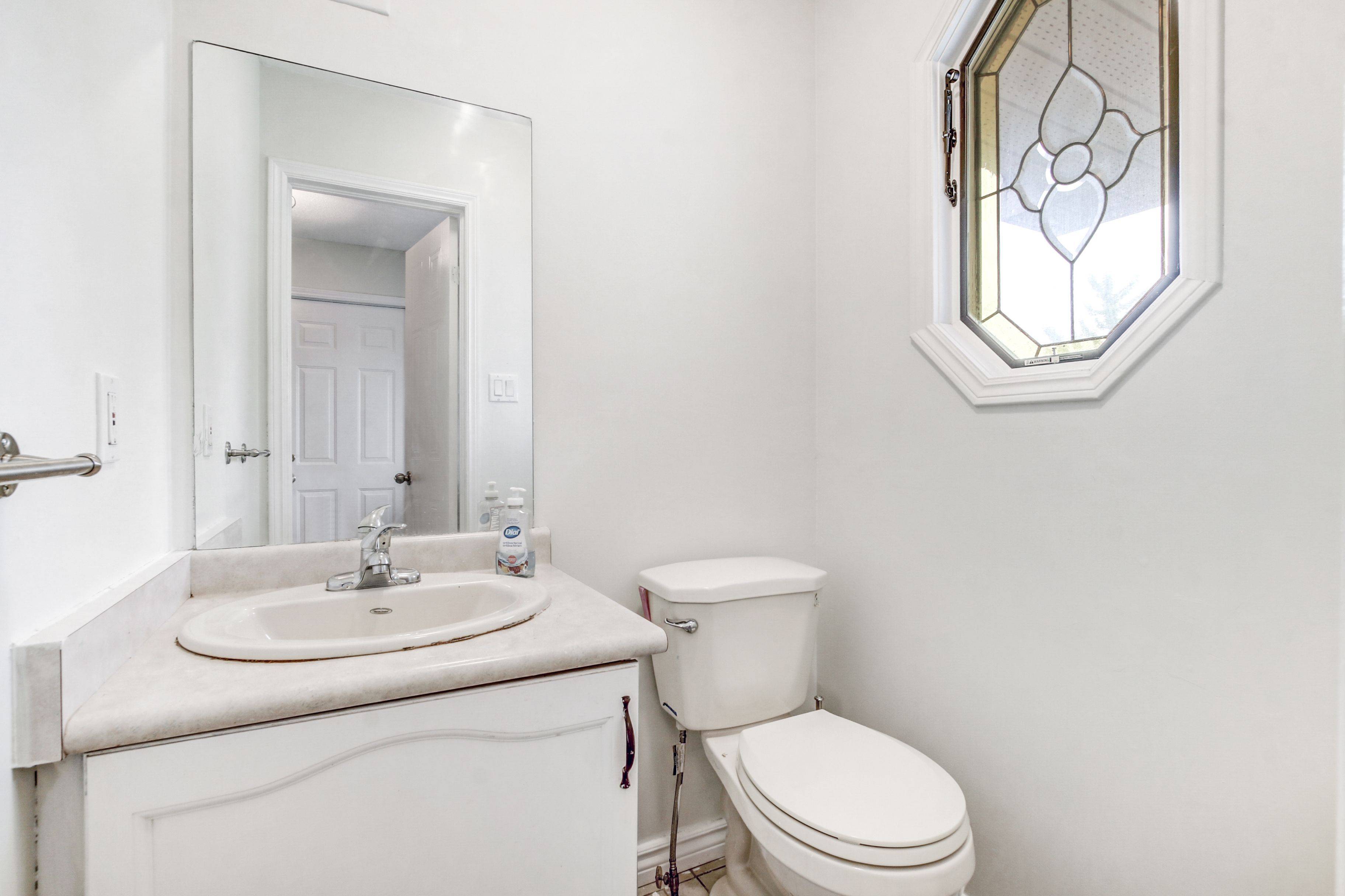 London South, ON N5Z 5A3,27 Gerald CRES
