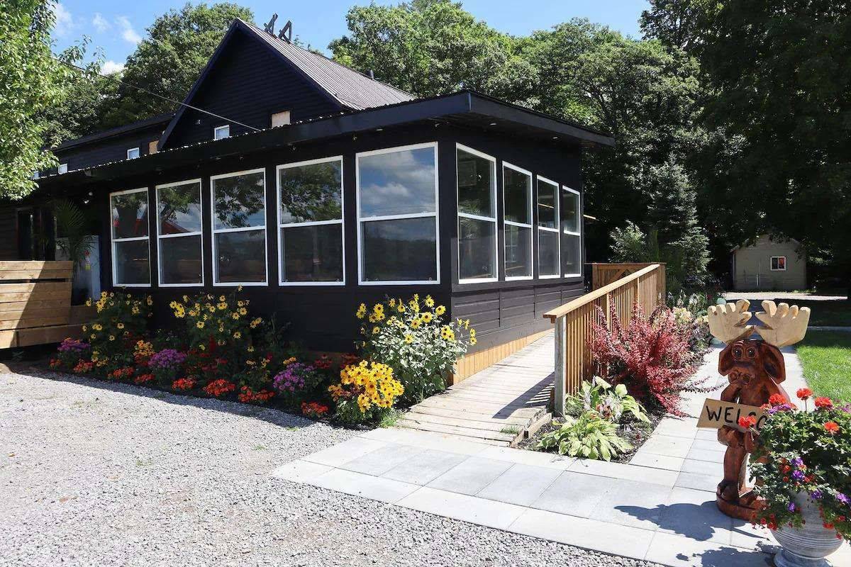Minden Hills, ON K0M 2L1,1014 Lois LN