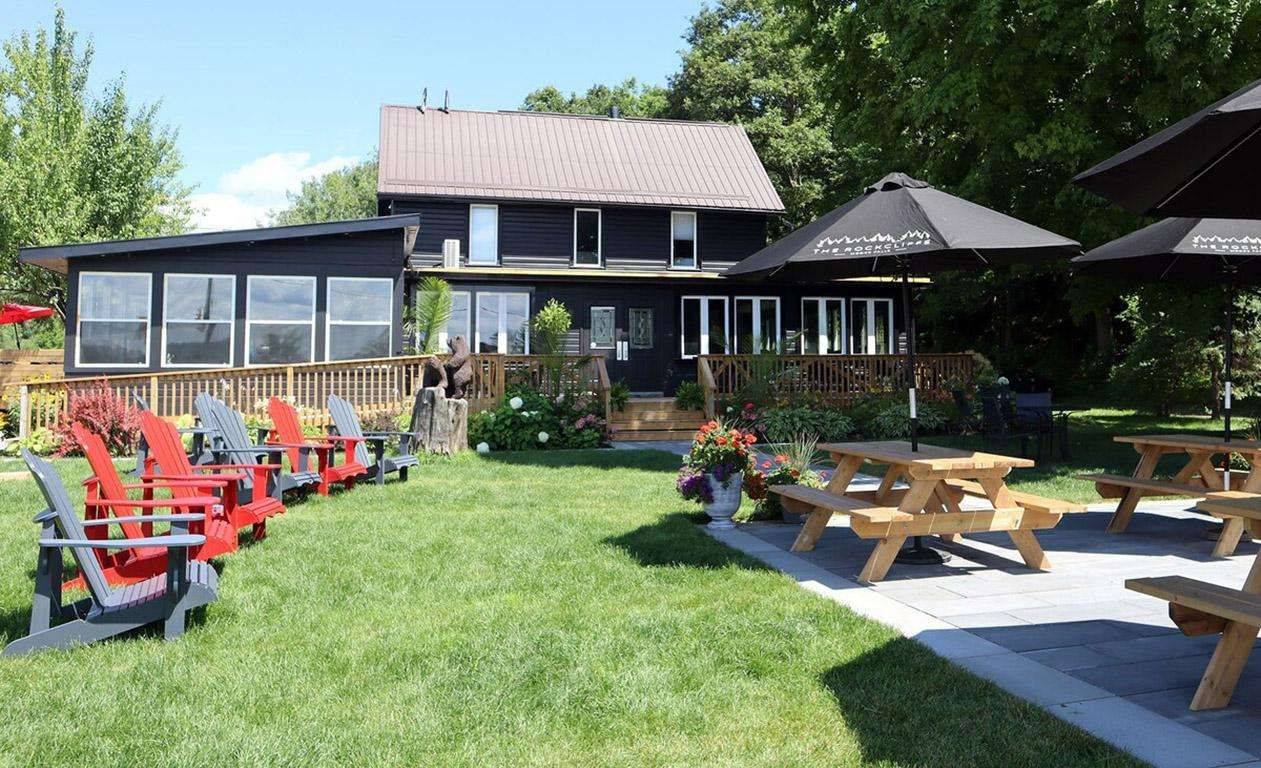 1014 Lois LN, Minden Hills, ON K0M 2L1