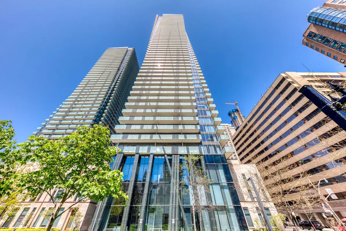 Toronto C01, ON M5S 0A5,1080 Bay ST #2611