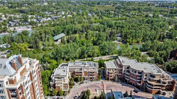 670 PRINCETON WAY Southwest #105, Calgary, AB T2P 5K2