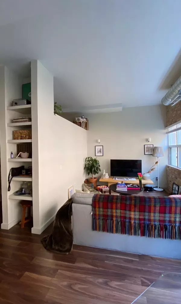 Toronto C10, ON M4S 3B5,194 Merton ST #204