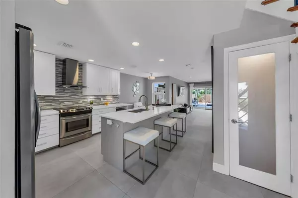 805 SW 8th Ter, Fort Lauderdale, FL 33315