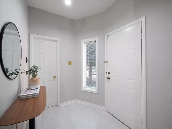 Vaughan, ON L4J 7P7,58 Brownstone CIR