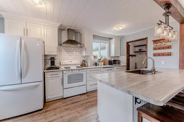 Barrie, ON L4N 5N4,56 Janice DR