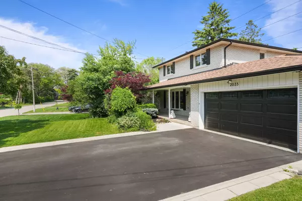 Mississauga, ON L5A 1C1,2035 Lorelei RD
