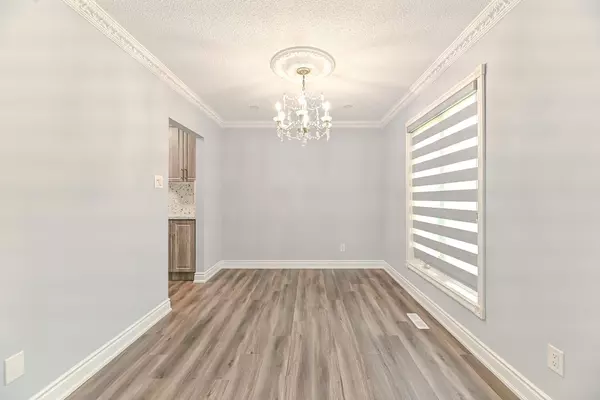 Brampton, ON L6T 3P7,2 Flavian CRES