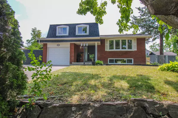 594 Saugeen CRES, Peterborough South, ON K9J 1K1