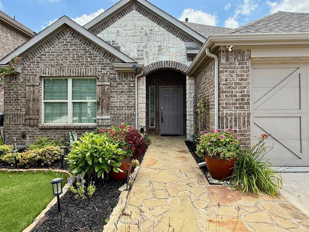 3728 Holly Brook Drive, Fort Worth, TX 76244
