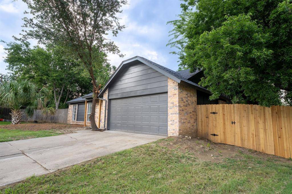 Grand Prairie, TX 75052,3806 Wooddale Court