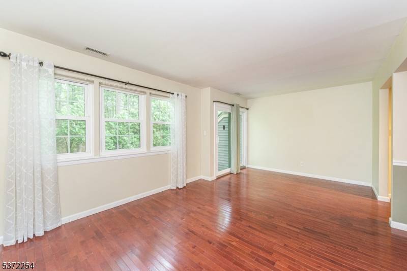 West Milford Twp., NJ 07480,43 Lexington Ln