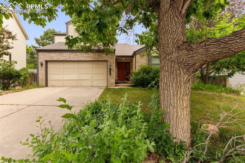 945 Marlstone PL, Colorado Springs, CO 80904