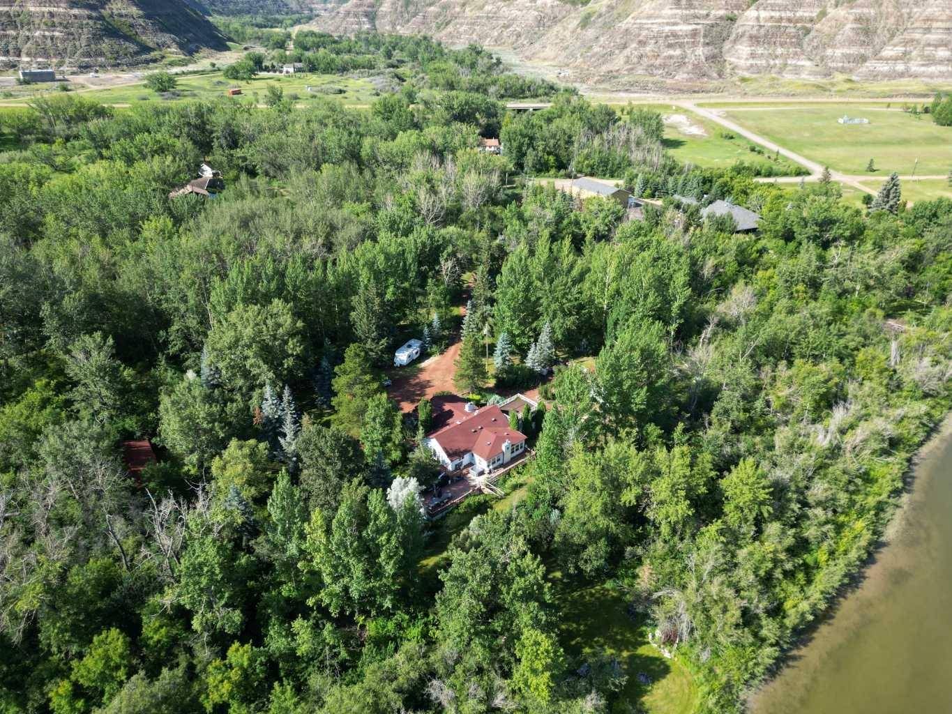 Rural Kneehill County, AB T0J 0Y0,293068 Deer Valley Lane LN