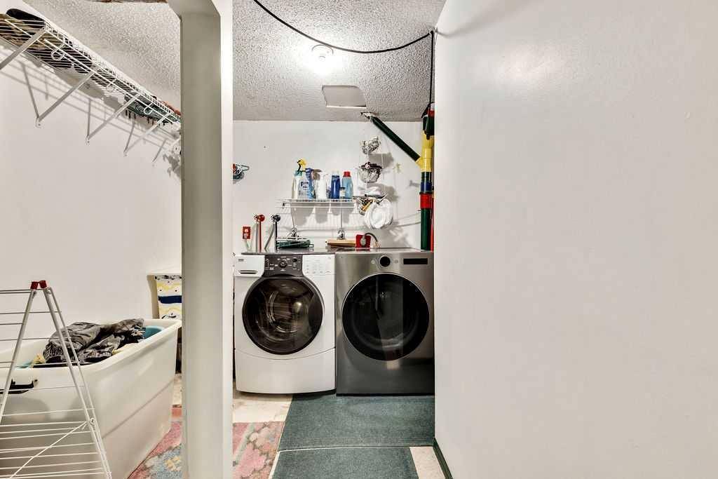 Calgary, AB T2E 0J9,643 4 AVE Northeast #19