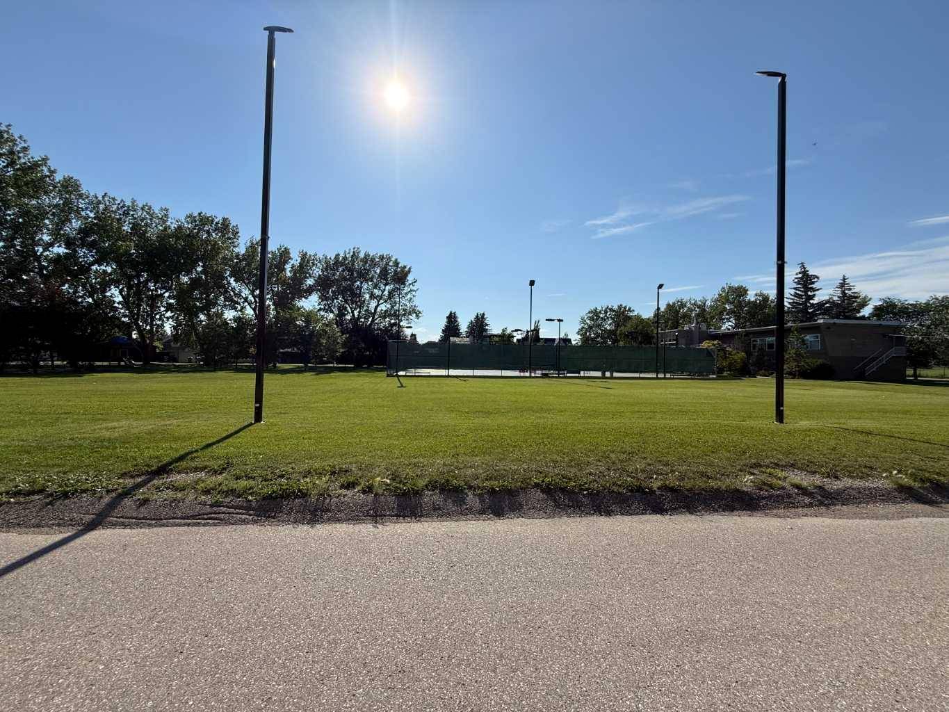 Calgary, AB T2M3J5,1125 7A ST Northwest