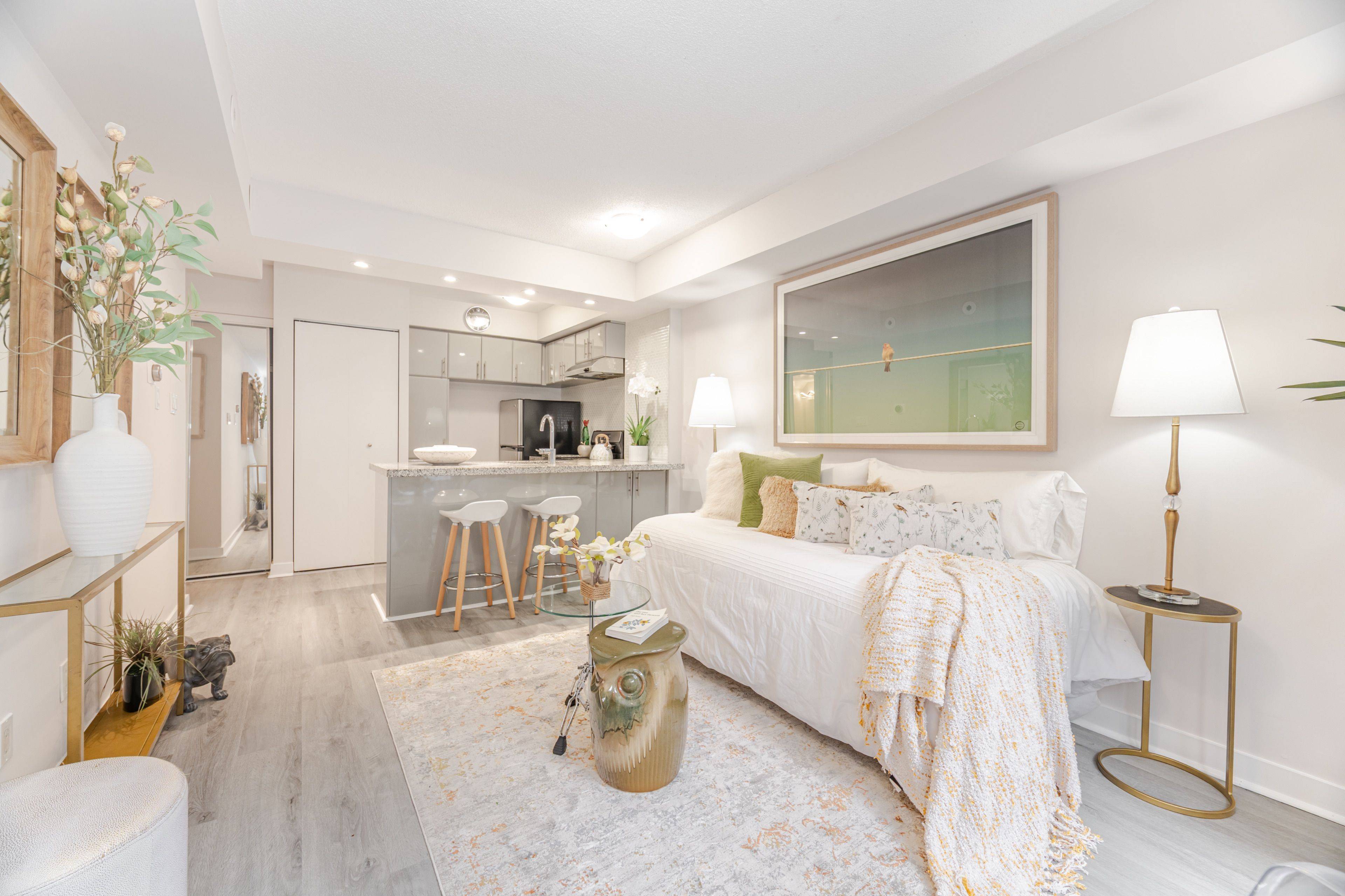 21 Pirandello ST #TH1223, Toronto C01, ON M6K 3P4