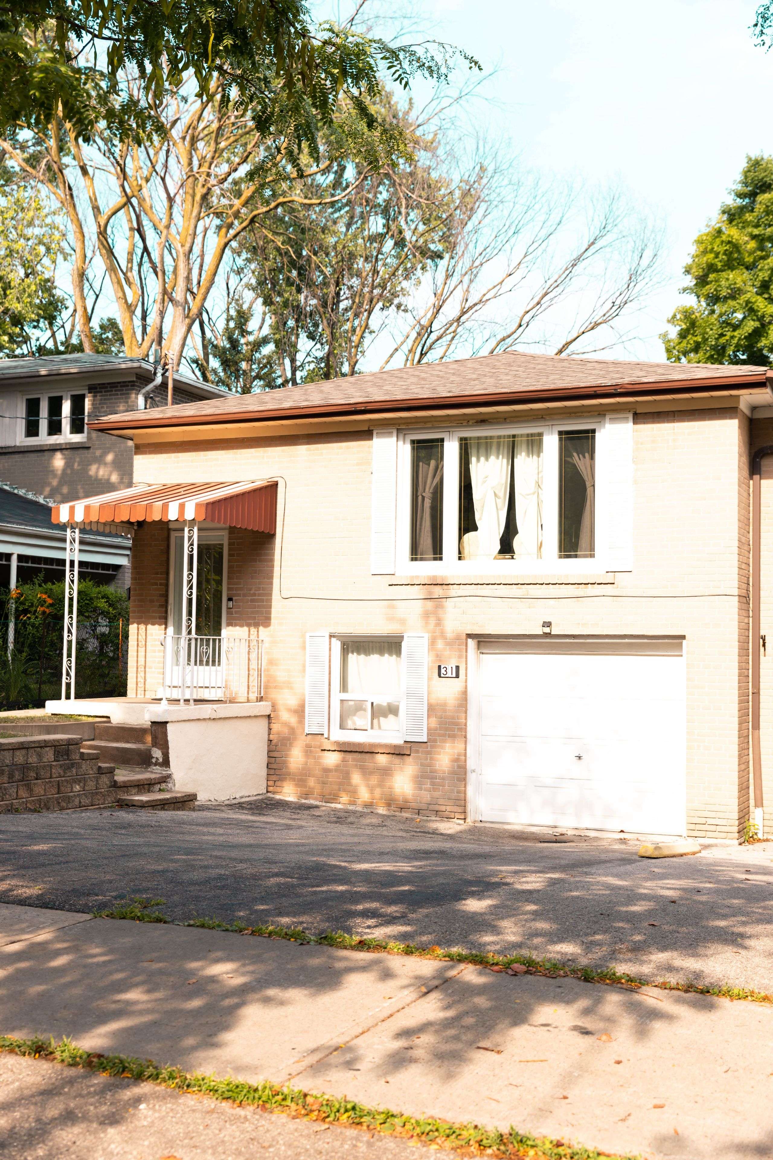 Toronto C07, ON M2R 2X7,31 REGATTA CRES CRES E