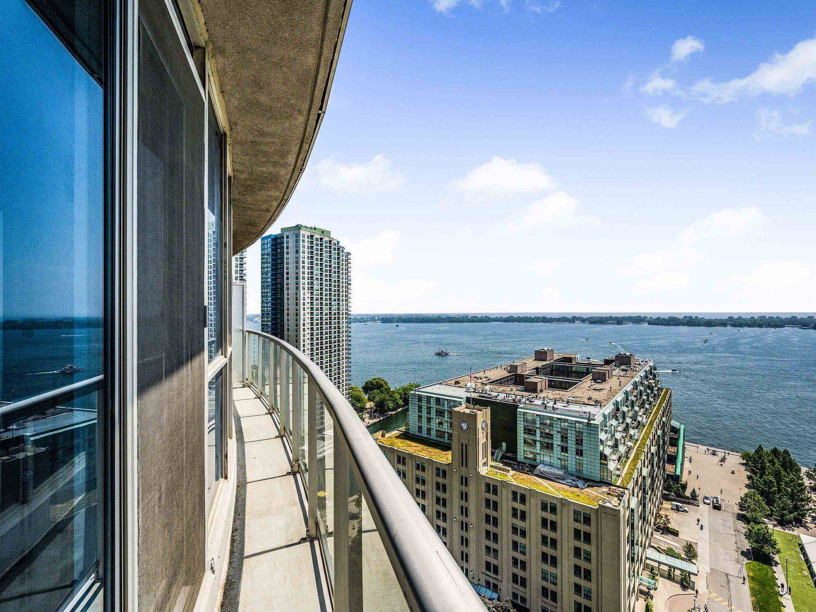 Toronto C01, ON M5J 2Y5,208 Queens Quay W #2407