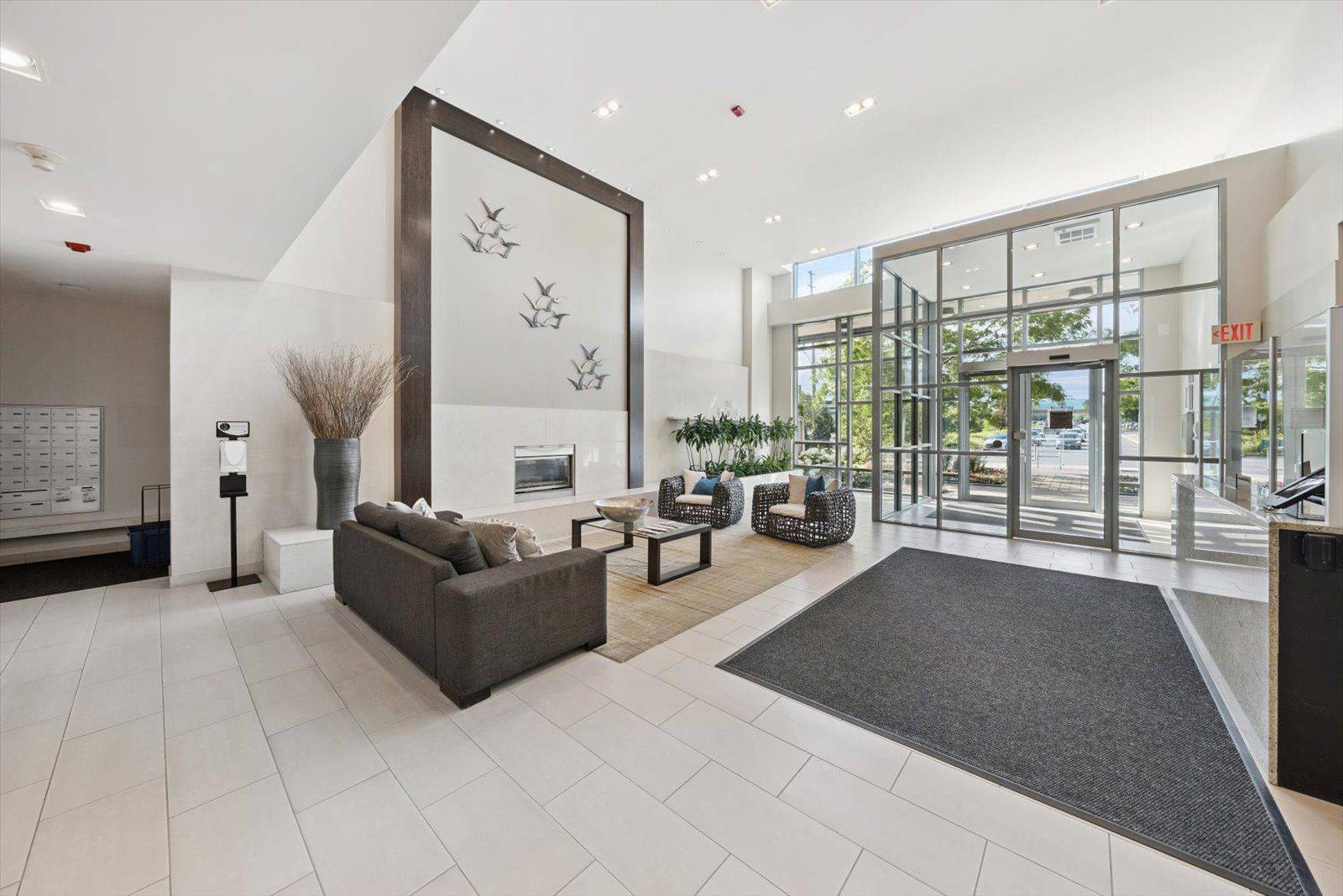 Whitby, ON L1N 0G4,1600 Charles ST #512