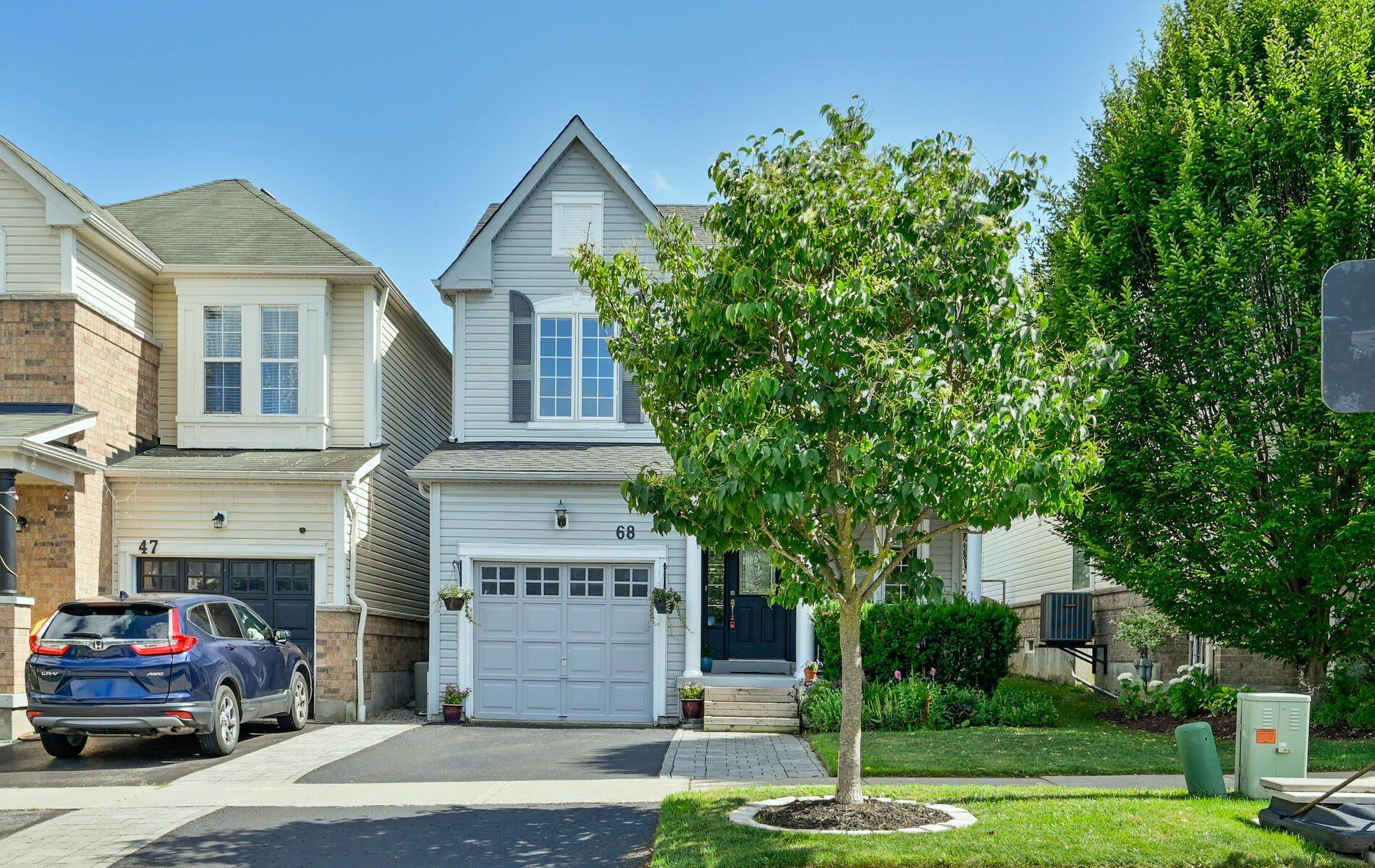 Whitby, ON L1M 2N8,68 Teardrop CRES
