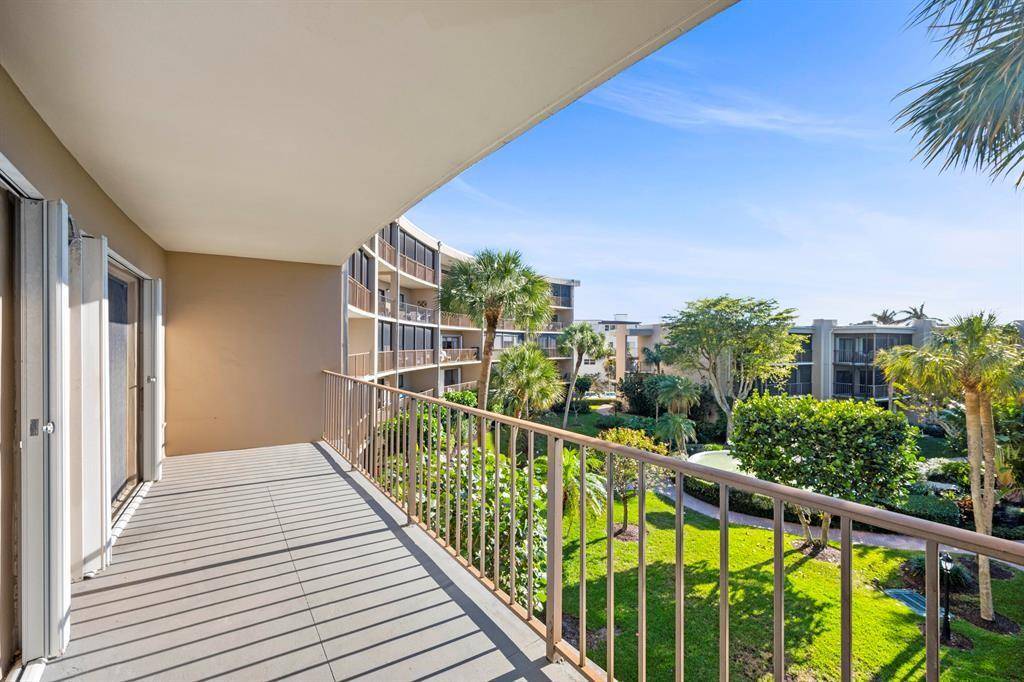 Palm Beach, FL 33480,3605 S Ocean Blvd #338