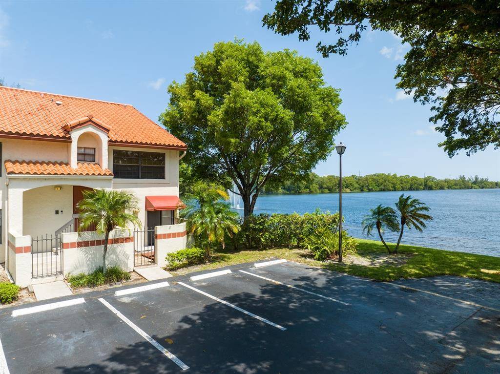 112 Liberty Ct #112, Deerfield Beach, FL 33442