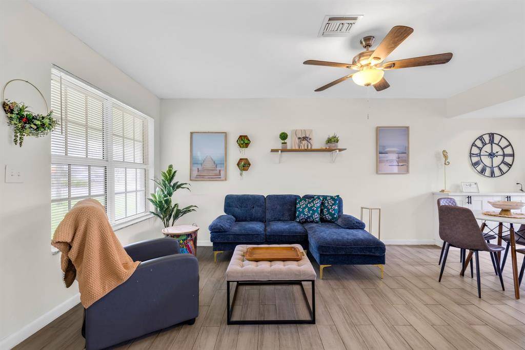 Oakland Park, FL 33334,1286 NE 45th St