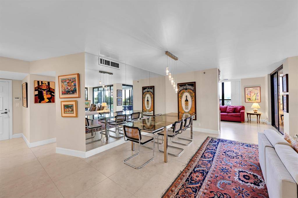 Boca Raton, FL 33433,7578 Regency Lake Dr #402