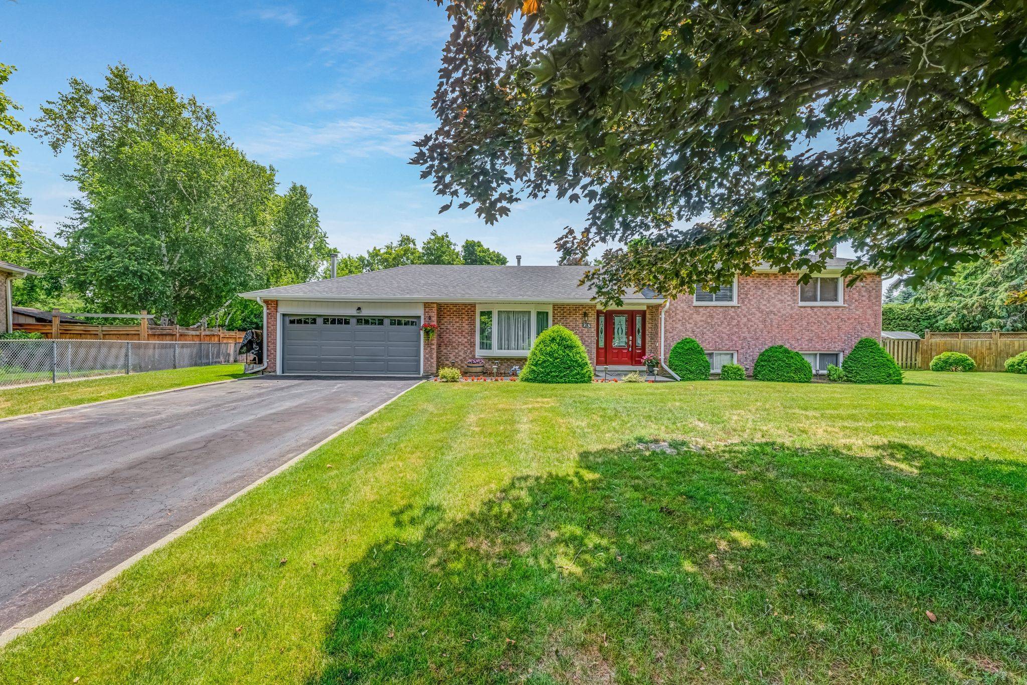 23 Kilpatrick DR, East Gwillimbury, ON L9N 1H6