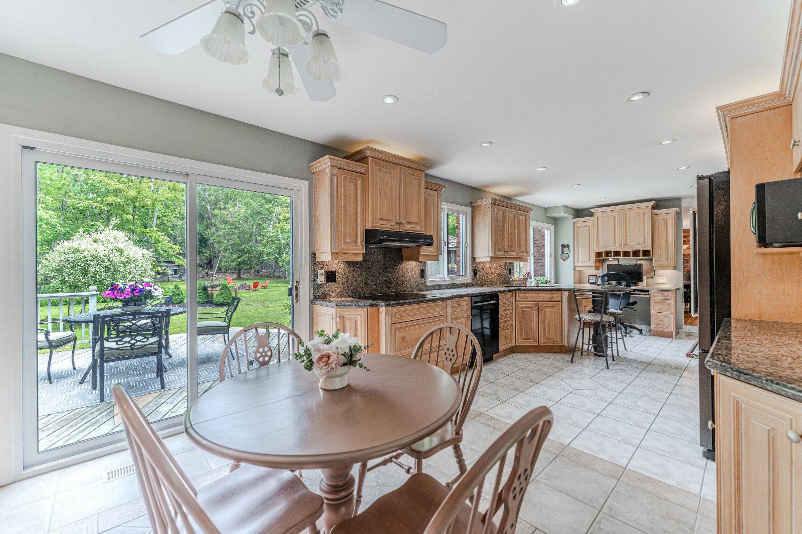 Oro-medonte, ON L0L 1T0,102 Tudhope BLVD