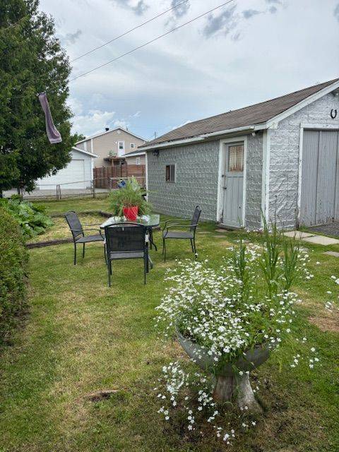 Timmins, ON P4N 4H8,66 Crescent AVE