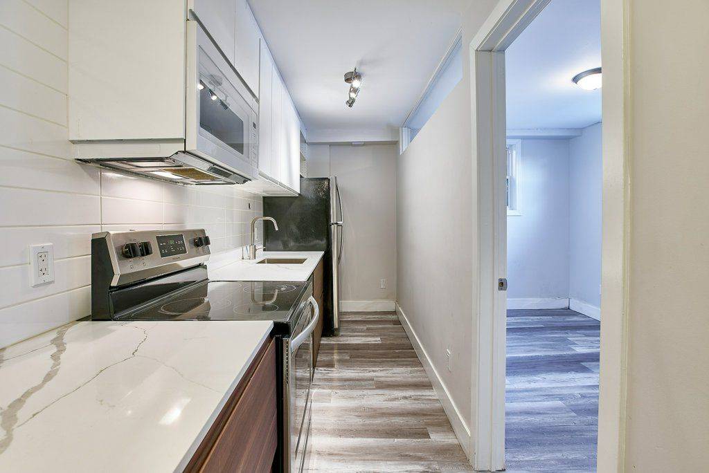 Toronto W06, ON M8V 2H8,112 Alder CRES #102