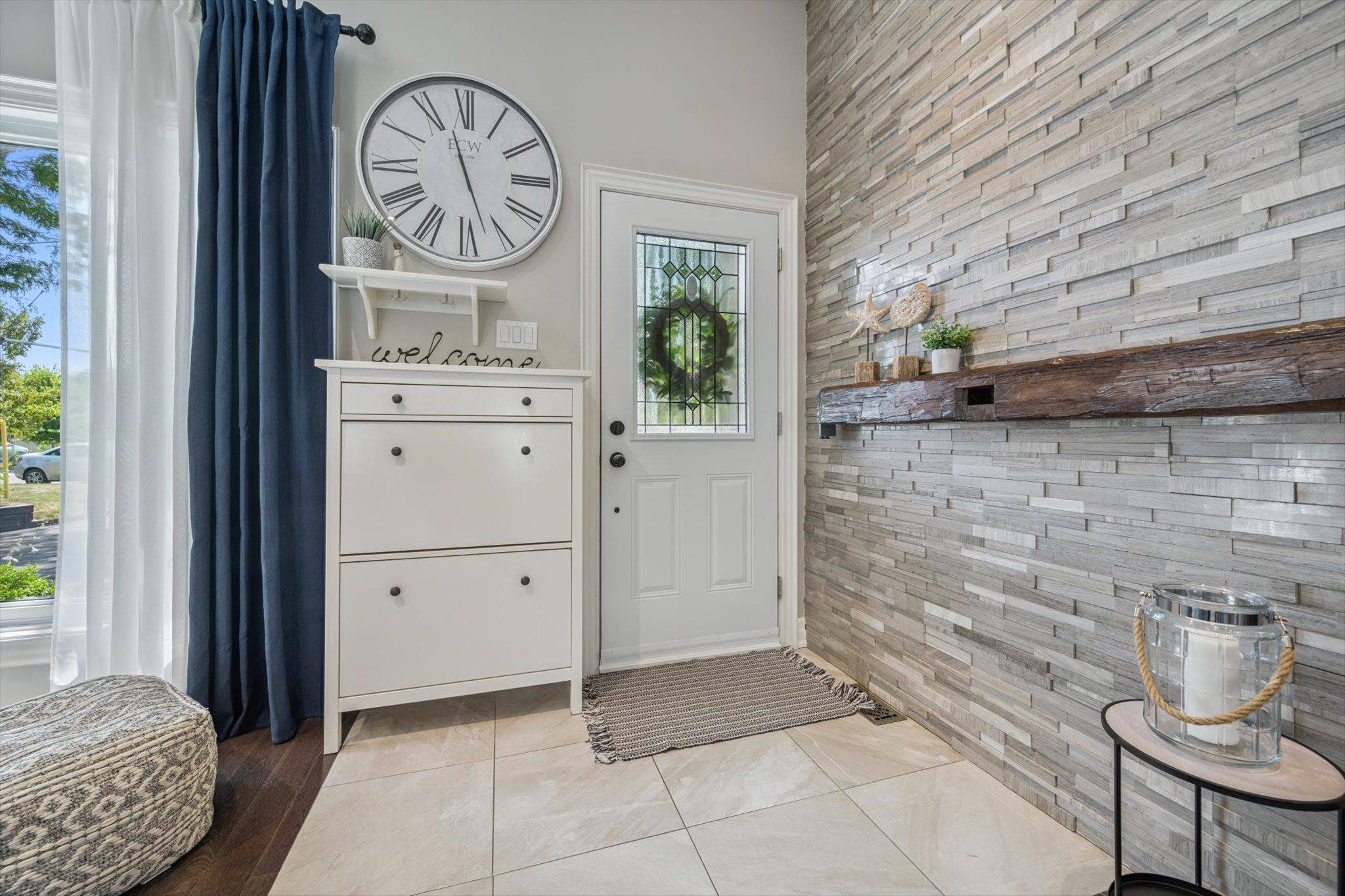 Brampton, ON L6W 3B6,28 ALSTON CT