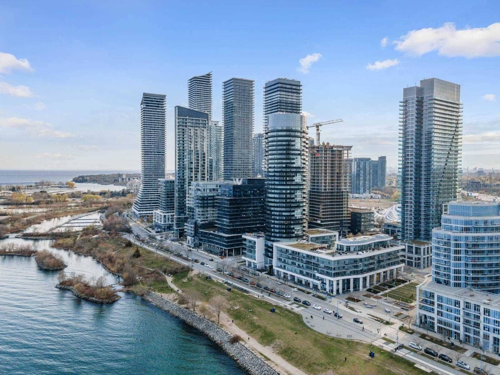 Toronto W06, ON M8V 0A5,16 Brookers LN #2108