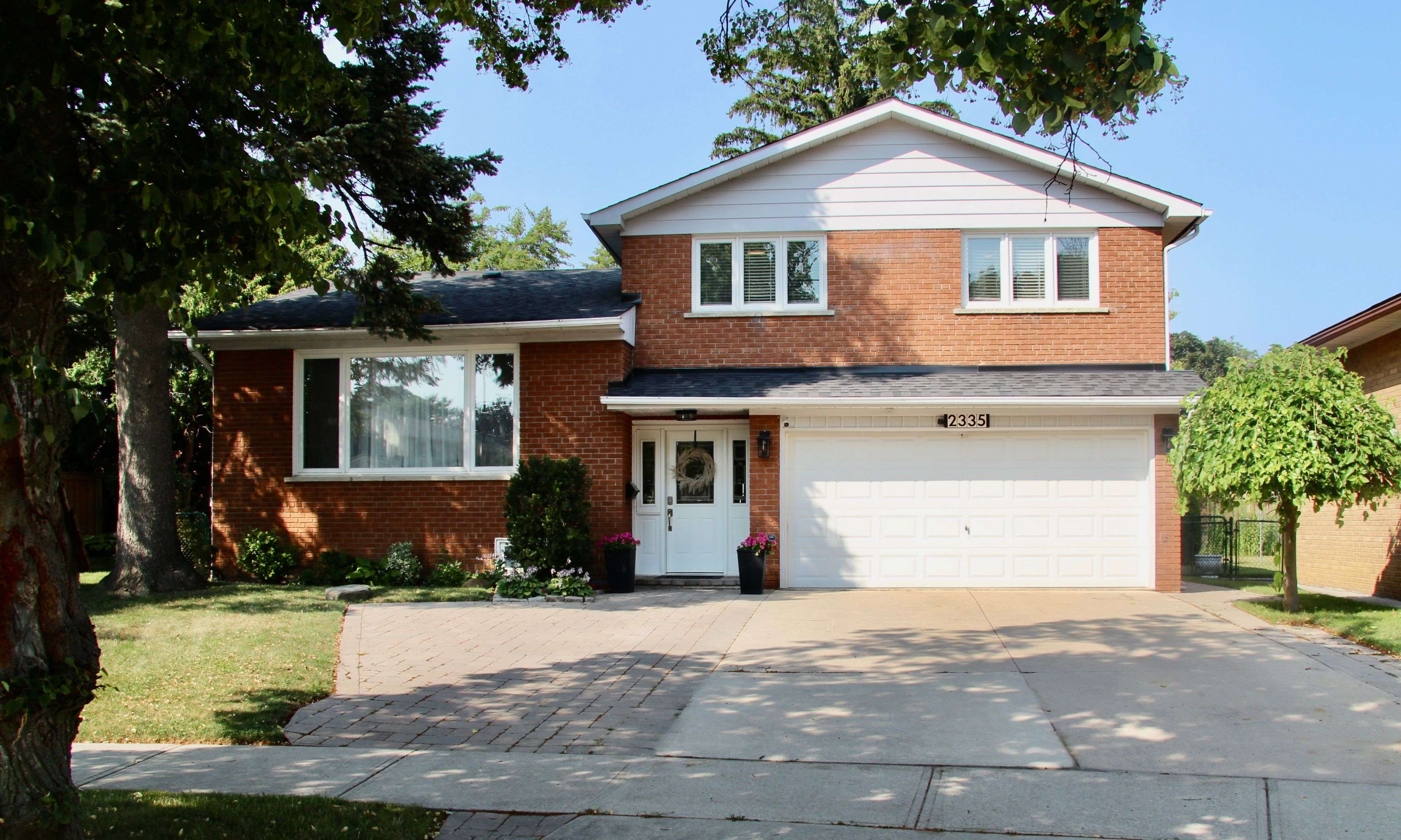 2335 Blase CT, Mississauga, ON L5A 1N9