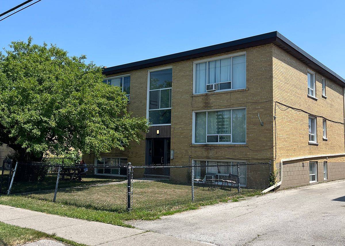 2251 Kipling AVE #4, Toronto W10, ON M9W 4L5