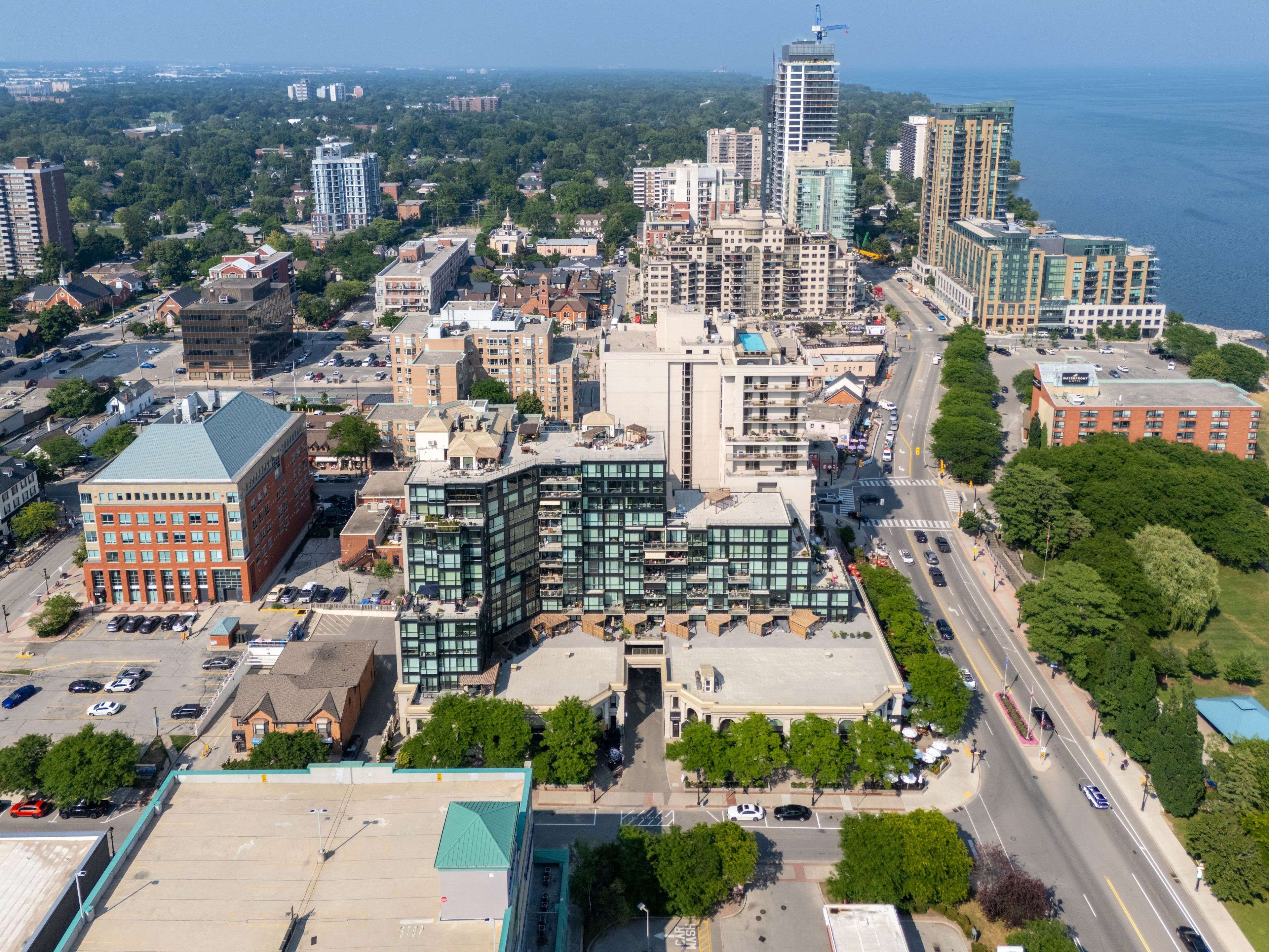 Burlington, ON L7S 2J2,415 Locust ST #1103