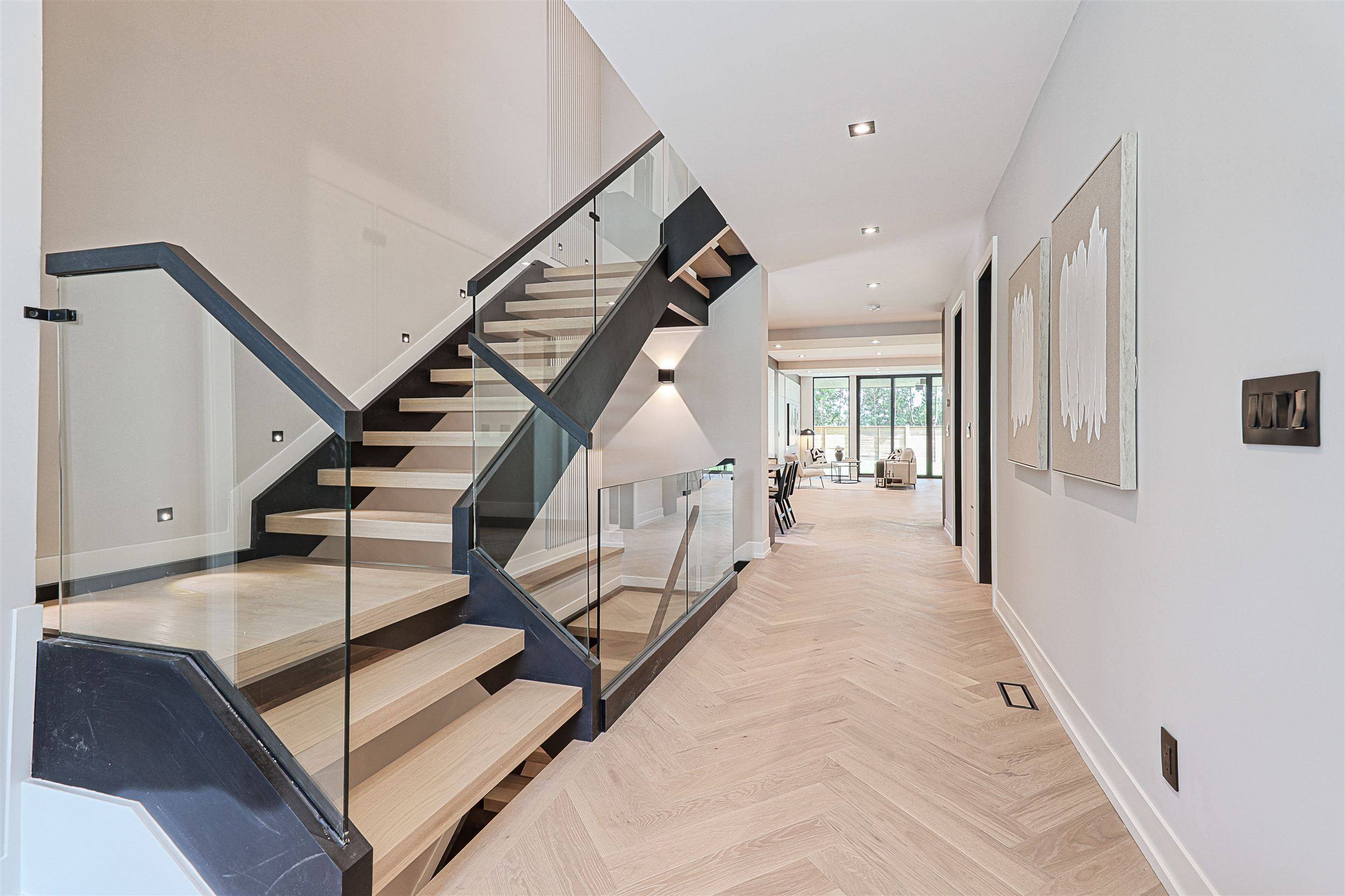 Mississauga, ON L5G 1P3,700 Montbeck CRES