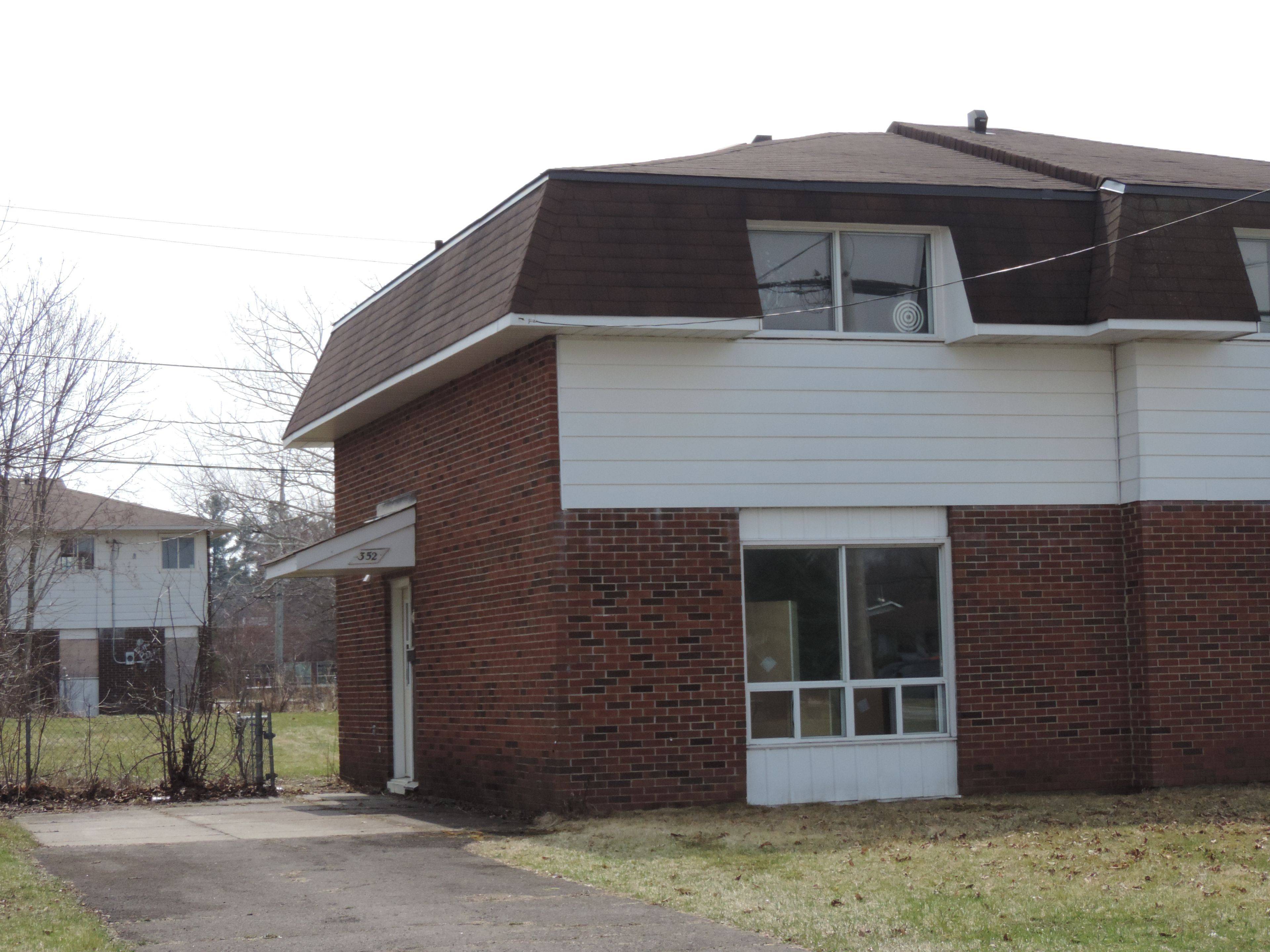 352 PATTIE DR, Carleton Place, ON K7C 2G3