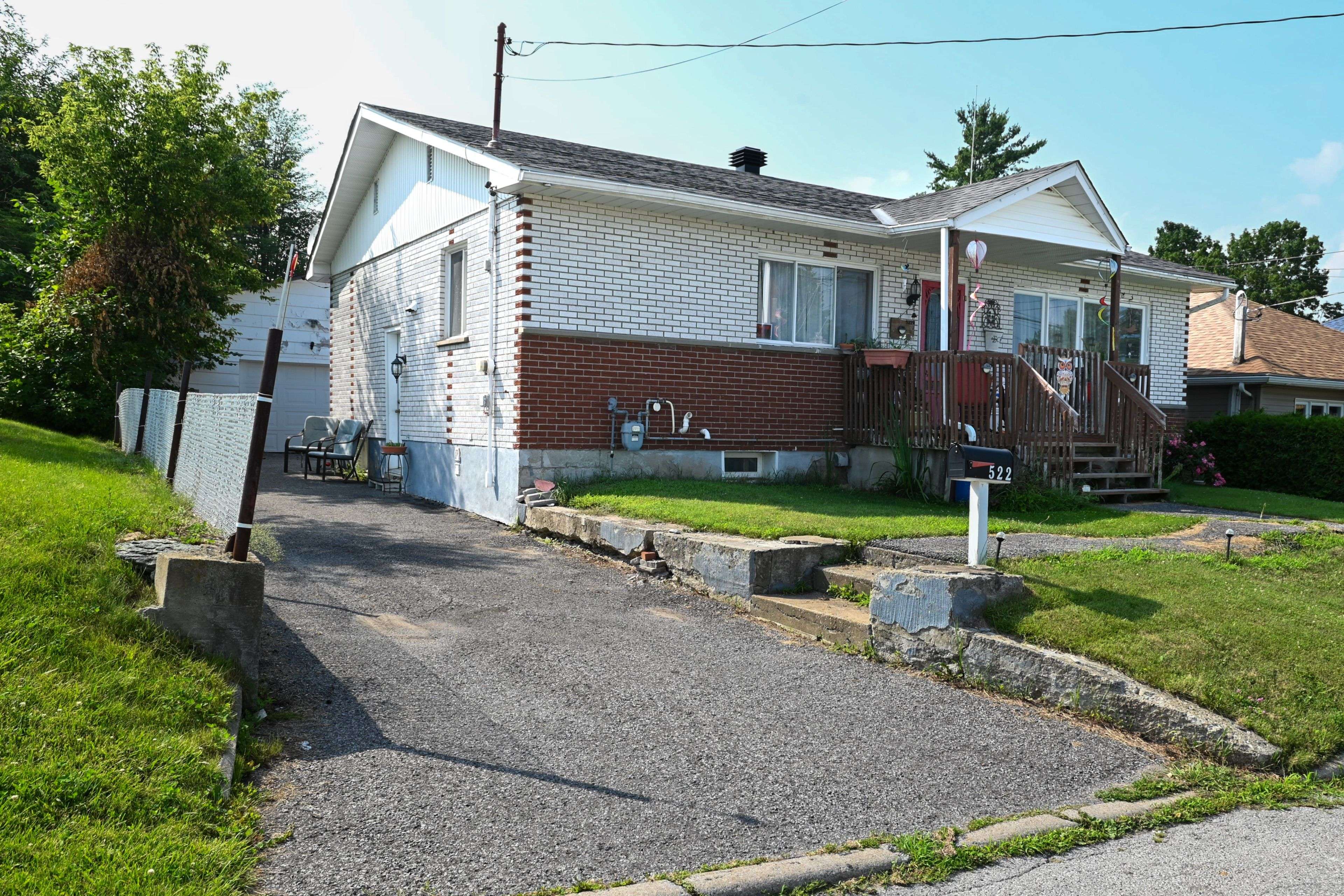 Hawkesbury, ON K6A 2C4,522 Champlain ST