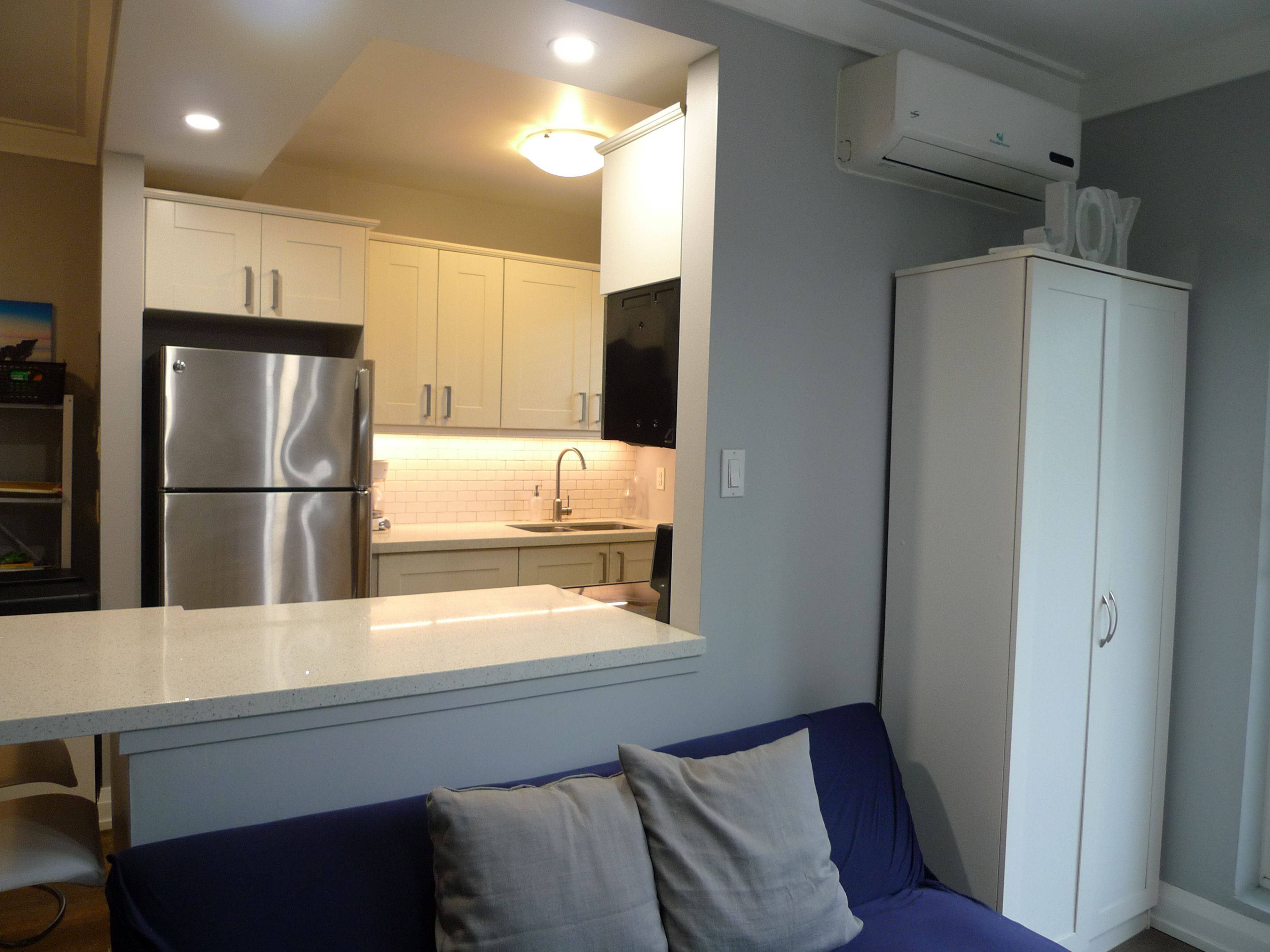 Hamilton, ON L8K 1X9,2373 King ST #26