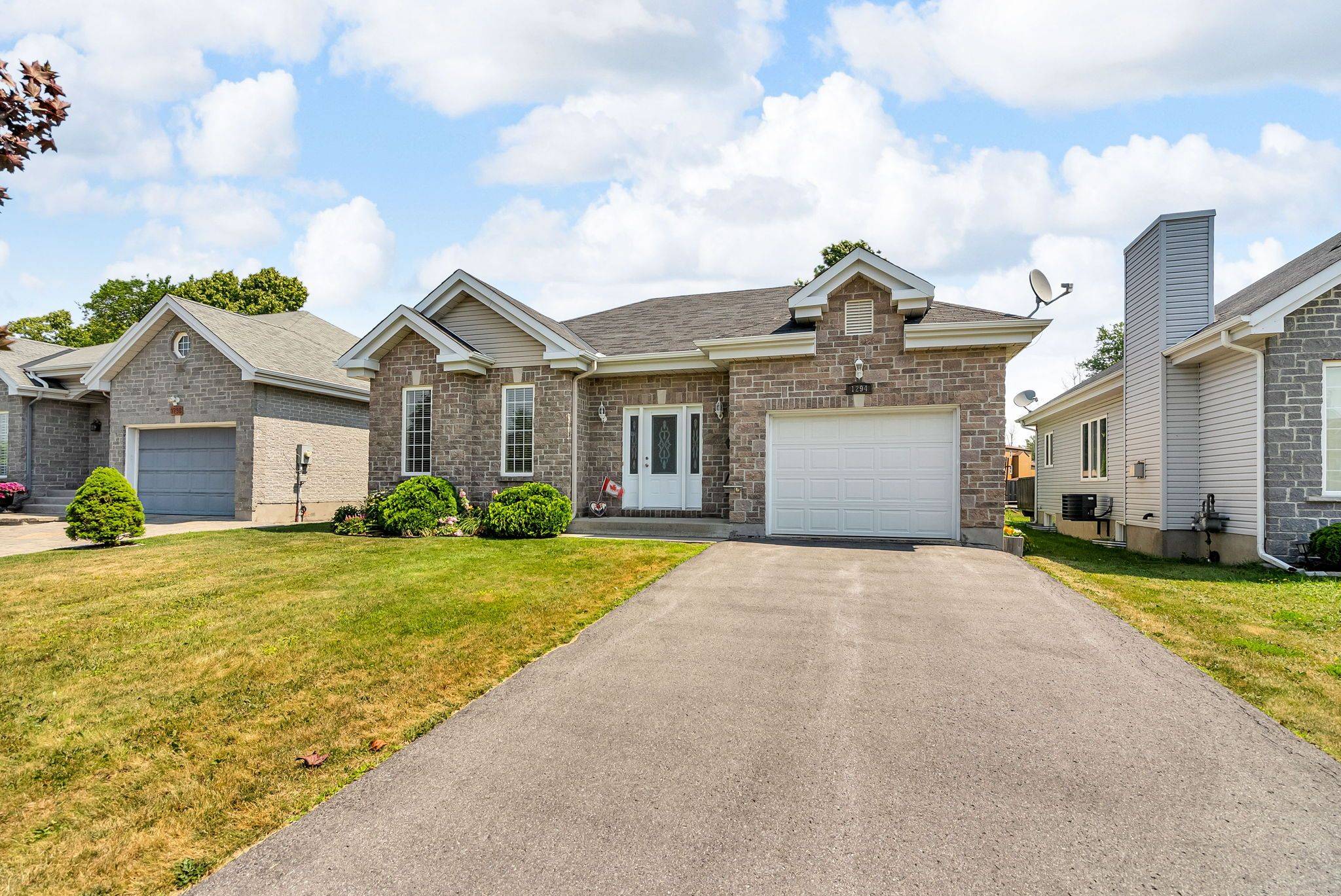 Cornwall, ON K6H 6N9,1294 Daprat AVE