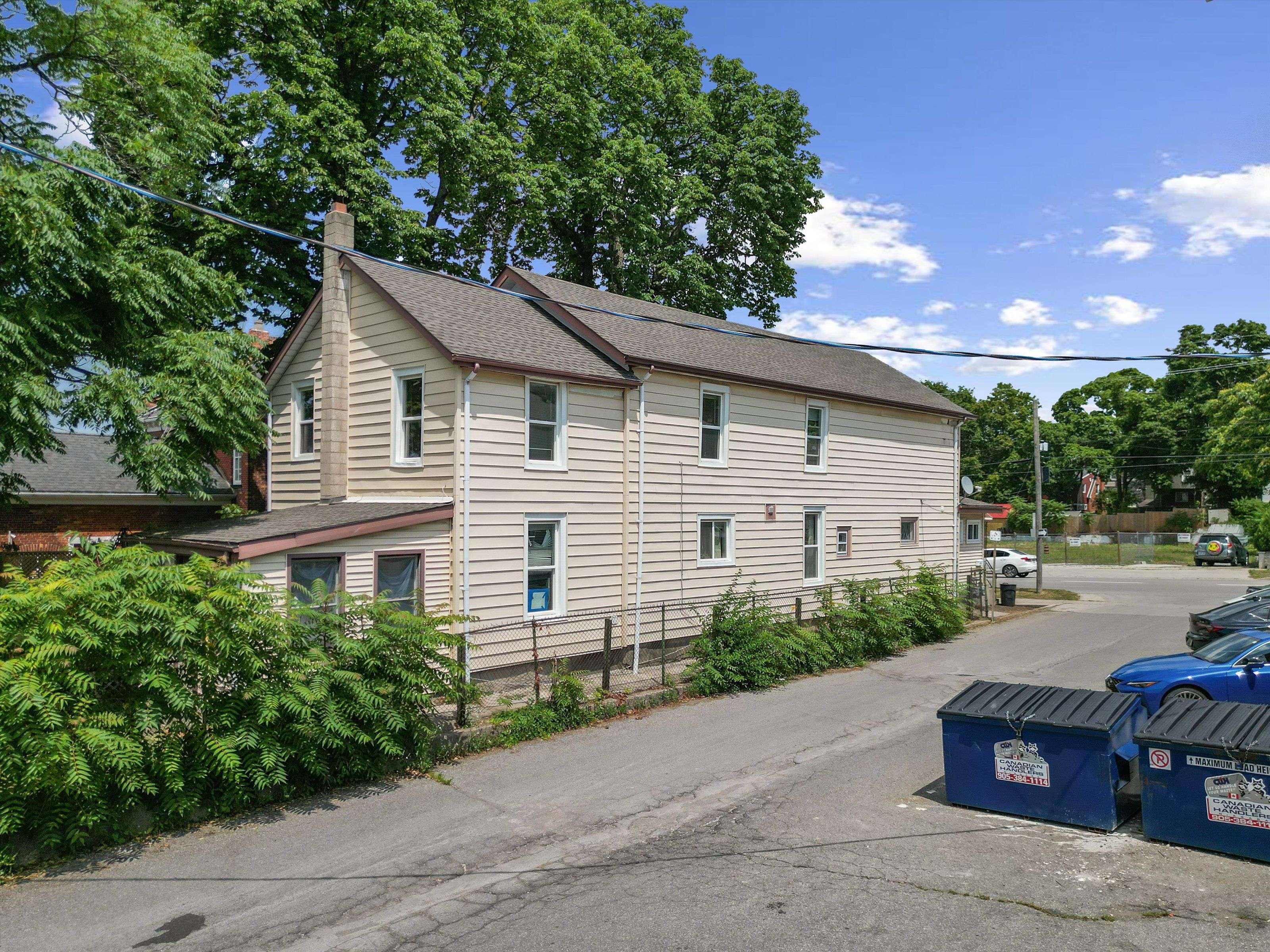 Thorold, ON L2V 1Y2,7 Ormond ST S
