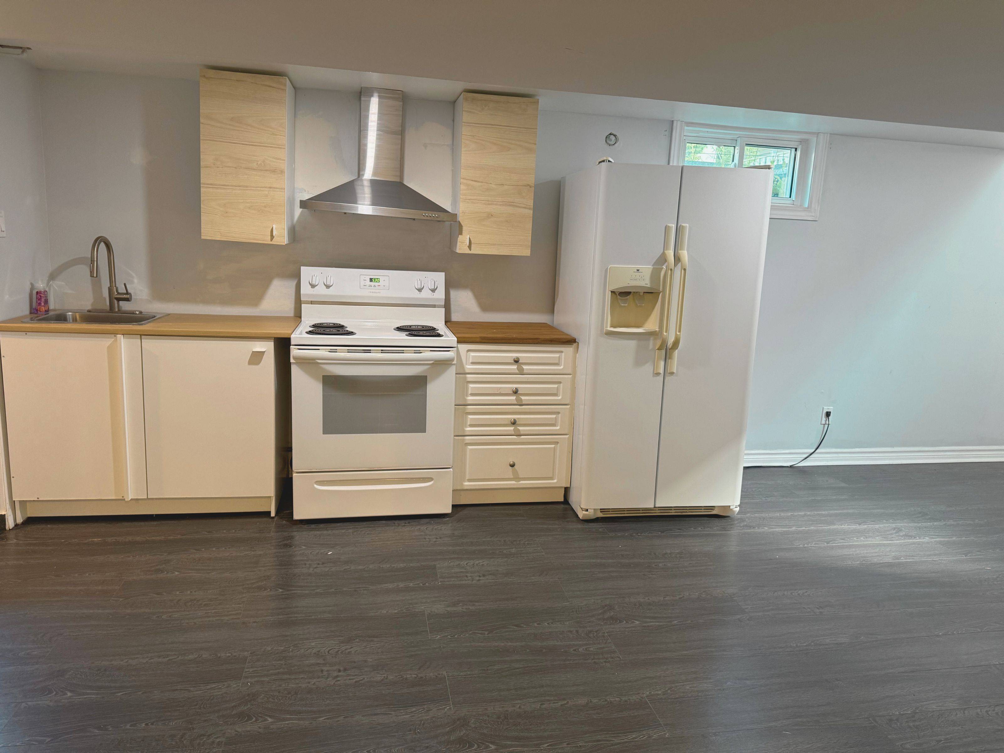 London East, ON N5V 1J7,176 Wellesley CRES ##Lower