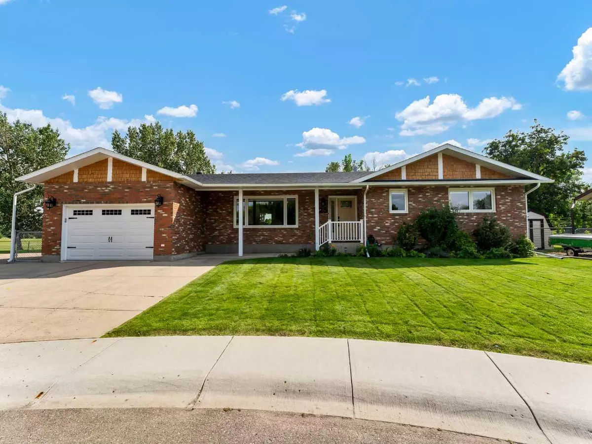Medicine Hat, AB T1B 2A4,25 Clematis CT SE