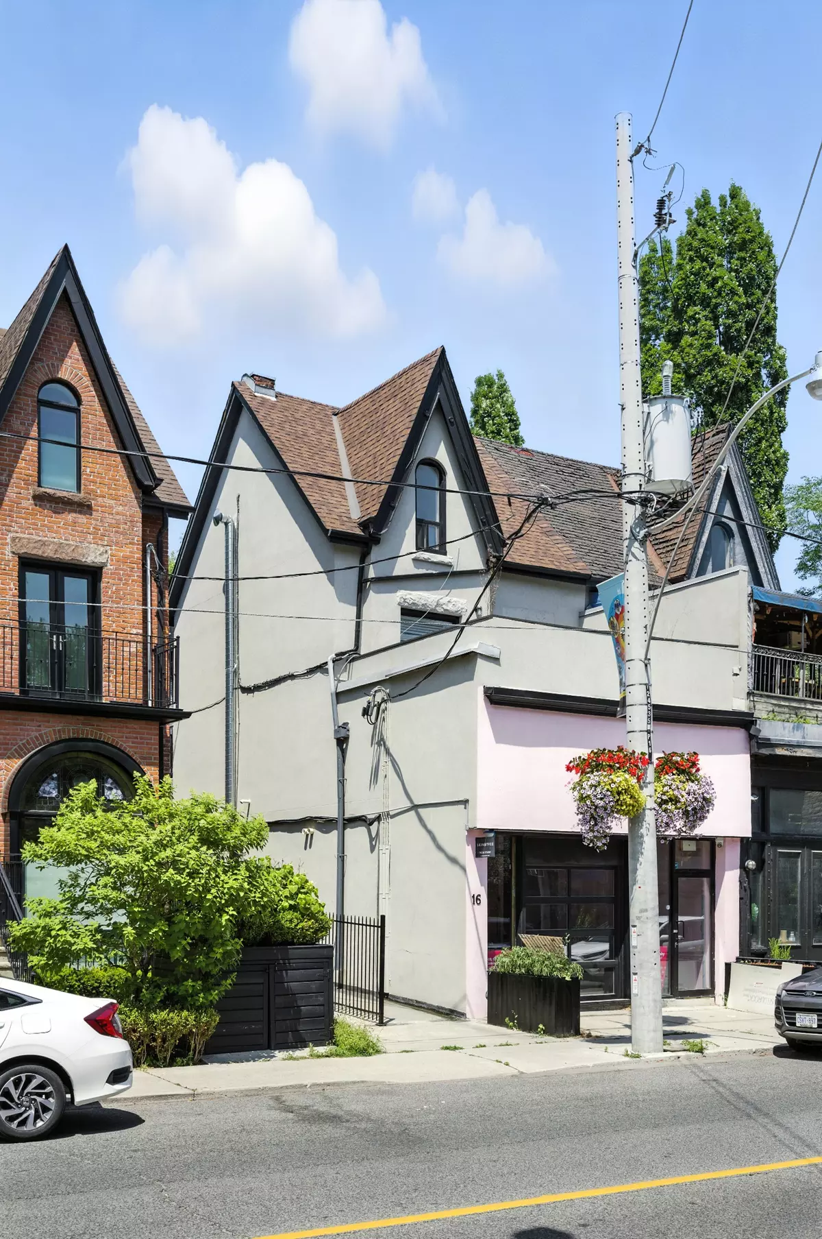 Toronto C02, ON M5R 1V2,18 Dupont ST #3