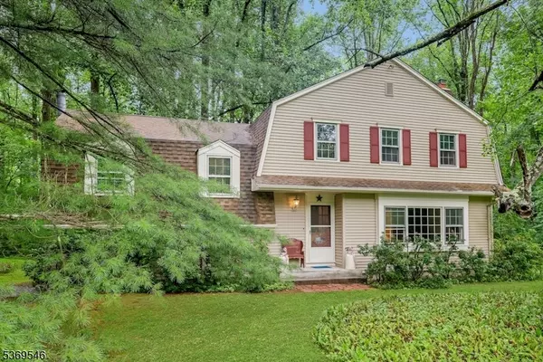 8 Delwood Rd, Chester Twp., NJ 07930